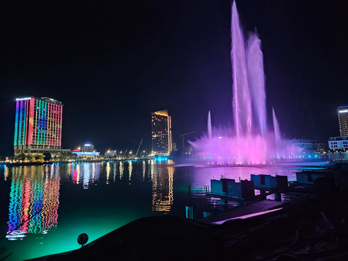 Review nhạc nước Halo Bay Show: Tọa độ giải trí mới tại Halong Marina